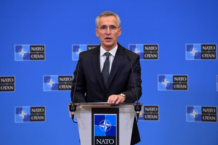 OTAN activa planes de defensa y celebrará cumbre virtual por invasión a Ucrania