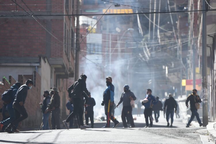 Abogada dice que la Fiscalía pedirá detención de tres cocaleros por tenencia de explosivos