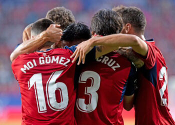 El Osasuna vence 2-1 al Sevilla en el partido que abrió la Liga española