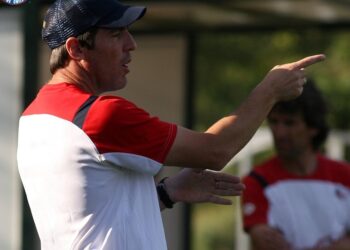 Eduardo Berizzo se hace cargo de una selección chilena sin Mundial y en reconstrucción