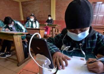 Instruyen en La Paz ampliar horario de invierno por intenso frío y para evitar aumento de infecciones respiratorias