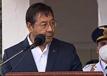 Arce llama a las FFAA a ‘hacer oídos sordos’ a quienes tocan las puertas de los cuarteles