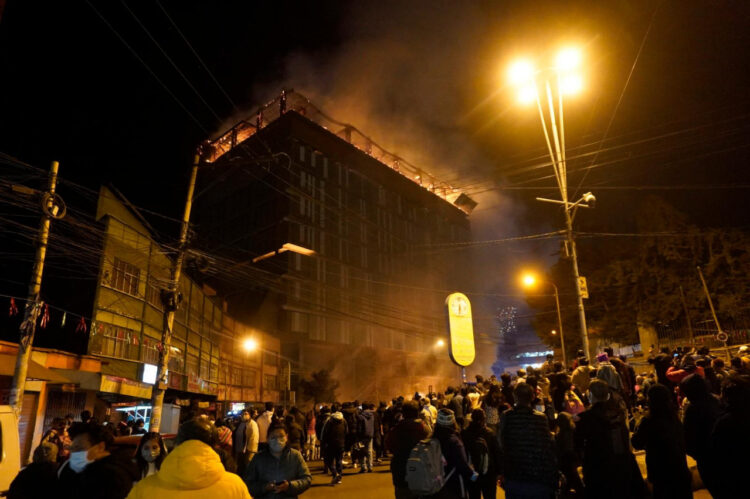 Dueño del Mall Gran Vía habla de incendio provocado y aval en la gestión de Revilla