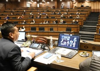 Apuntan vetar a candidatos a Defensor del Pueblo vinculados a la ‘ruptura del orden constitucional’
