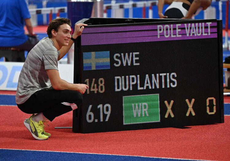 Duplantis vuela por encima de los 6,19 m, nuevo récord mundial de pértiga