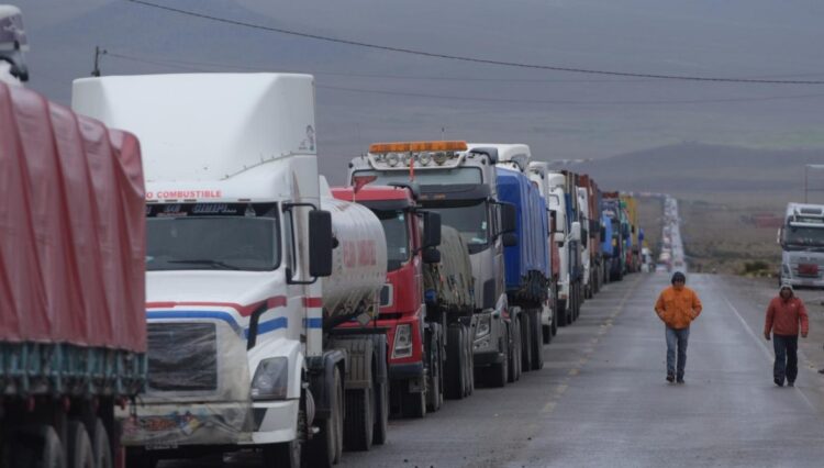 En Chile detectaron ‘cientos de pruebas falsificadas’ COVID-19 de choferes, ahora Inlasa hace pruebas