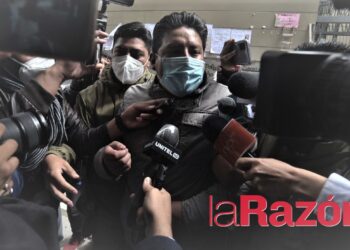 El gobernador Quispe pasará la noche y permanecerá en celdas policiales hasta su cautelar