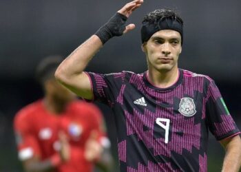 México venció con apuro a Panamá y se mantuvo a salvo en el octogonal de la Concacaf