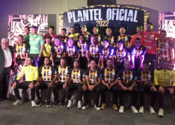 The Strongest presenta a su plantilla modelo 2022