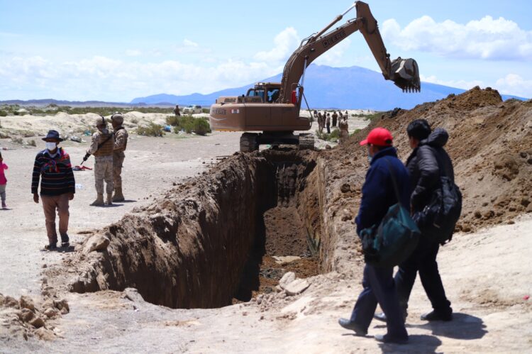 Chile ampliará zanja en frontera con Bolivia para frenar migración irregular
