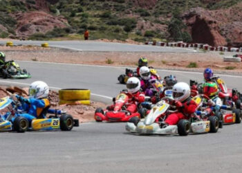 La Paz y Potosí dominan en el Nacional de karting en la Villa Imperial