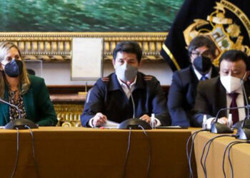 Castillo anuncia fin toque de queda de Lima tras diálogo con el Congreso