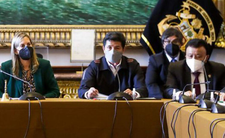 Castillo anuncia fin toque de queda de Lima tras diálogo con el Congreso