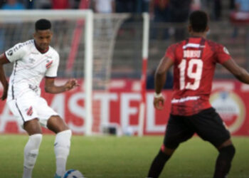 Caracas y Paranaense empataron 0-0 en inicio del Grupo B de la Copa Libertadores