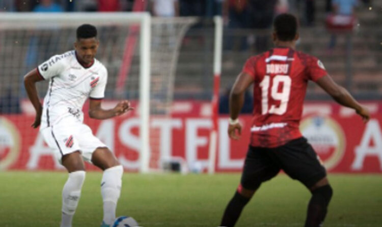 Caracas y Paranaense empataron 0-0 en inicio del Grupo B de la Copa Libertadores
