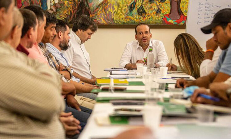 Camacho se ‘excusa’ de asistir a citación legislativa por delegar sus funciones a un secretario