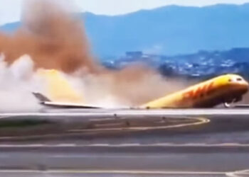 Avión de carga se parte en dos en el aeropuerto de Costa Rica sin causar víctimas