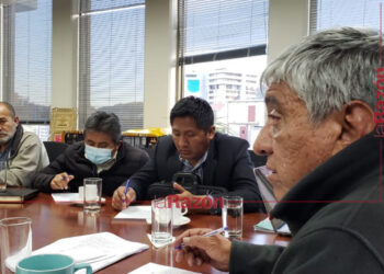 Arias y choferes declaran cuarto intermedio en diálogo por nuevas rutas del PumaKatari