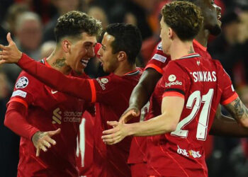 El Liverpool termina de fulminar al Benfica gracias a Firmino