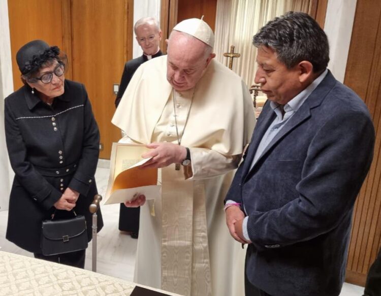 Choquehuanca se reúne con el papa Francisco en el Vaticano y hablan de la Madre Tierra