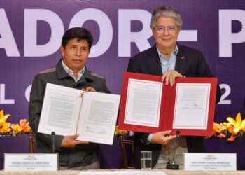Presidentes de Perú y Ecuador fomentan desarrollo en zona fronteriza