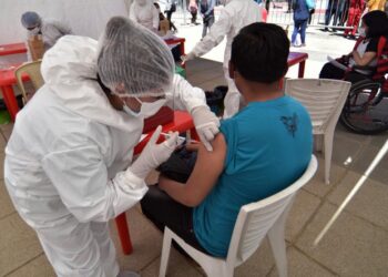 Salud destaca la liberación de patentes para la fabricación de vacunas