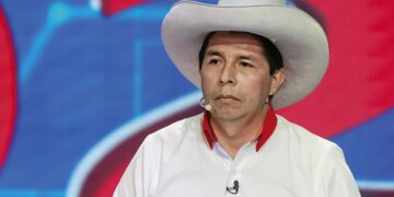 El Congreso de Perú aprobó debatir una moción de destitución contra el presidente izquierdista Pedro Castillo, por "incapacidad moral".