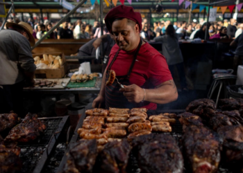 Argentina celebra la tradición del asado con un campeonato federal