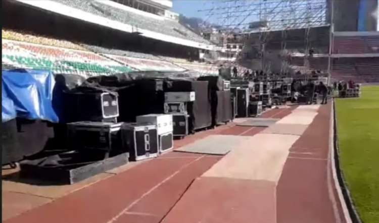 El escenario para el concierto de Wisin y Yandel se arma hace dos días