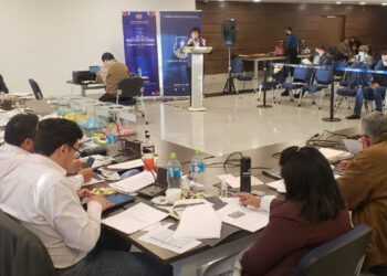 Comisión entrevista a 14 de 21 postulantes a la Contraloría General, a algunos los nervios les jugaron una mala pasada