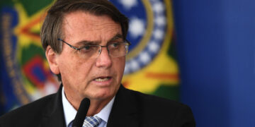 Bolsonaro dice que aceptará resultado de elecciones si son ‘limpias’