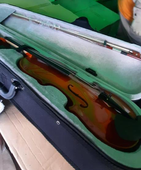 La Aduana decomisa en Oruro instrumentos musicales y prendería valuados en Bs 850.000