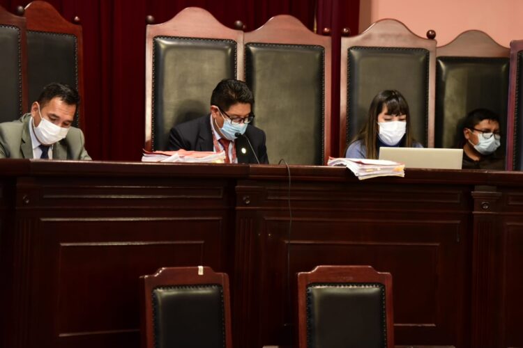 Tribunal vuelve a declarar receso en el juicio contra Áñez hasta las 14.00 del miércoles
