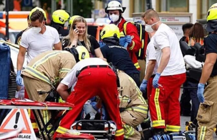 Un muerto y más de una decena de heridos atropellados por un auto en centro de Berlín