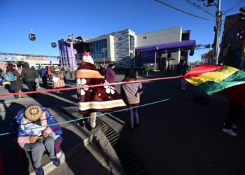Copa se reunirá con padres de familia movilizados y dice que los bloqueos se levantarán