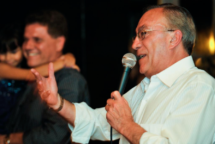 Muere ‘Chacho’ Arraya, el ‘hombre orquesta’   de la comunicación