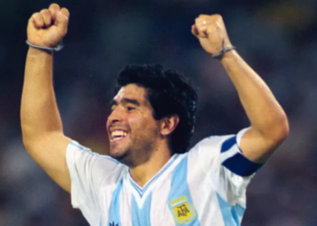 ‘Mano de Dios’: subastan la camiseta de Maradona contra Inglaterra en México-1986