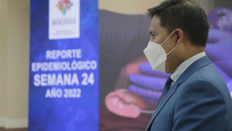 Salud reporta la sexta semana consecutiva en ascenso de contagios de COVID-19
