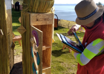 Mediateca móvil lleva libros y arte a la Isla del Sol