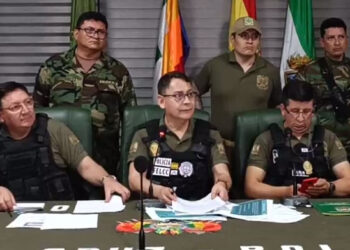 Los dos policías y un voluntario fueron asesinados cuando estaban de rodillas; capturan al principal acusado