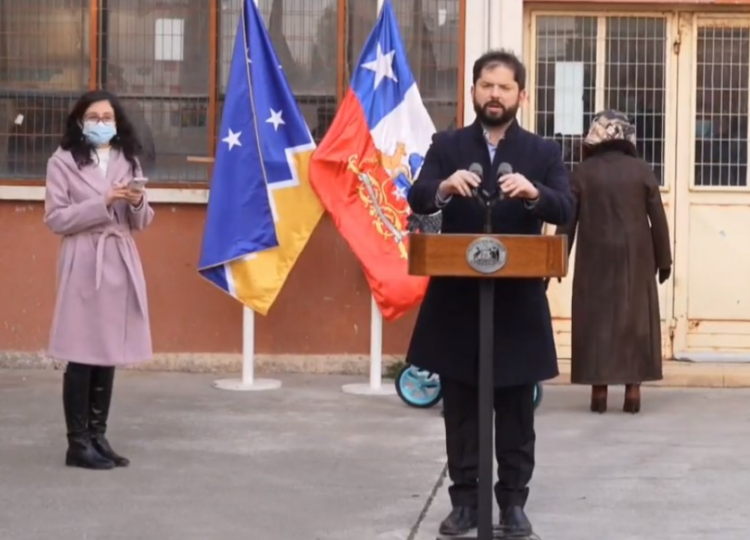 Gabriel Boric considera histórico el plebiscito en Chile y que implica ‘más democracia’