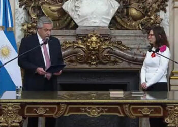Asume nueva ministra de Economía en una Argentina llena de incertidumbres
