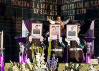 La Policía delega a altos jefes ‘supervisar’ la pesquisa del crimen de dos policías y un voluntario