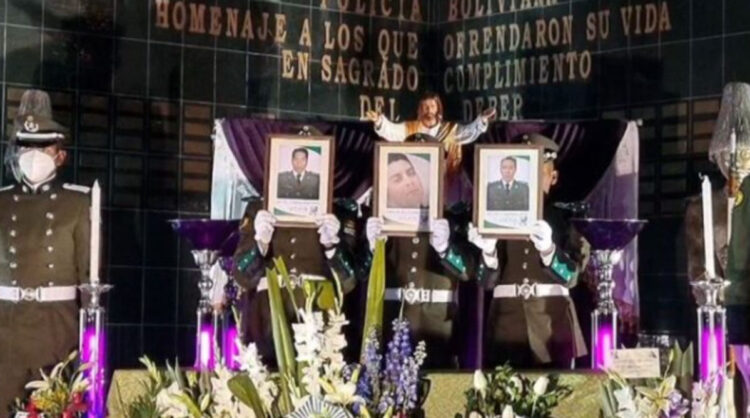La Policía delega a altos jefes ‘supervisar’ la pesquisa del crimen de dos policías y un voluntario