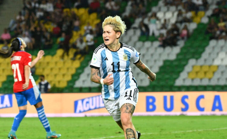 Argentina derrota 3-1 a Paraguay y clasifica a su cuarto Mundial femenino