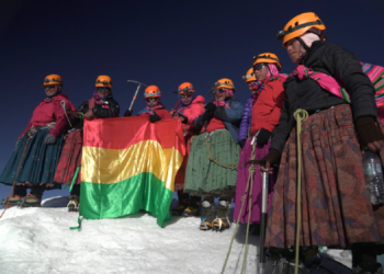 Cholitas Escaladoras Conquistan montañas contra el machismo
