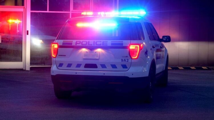 Policía de Canadá informa de 10 muertos en ataques con cuchillo en región aislada del país