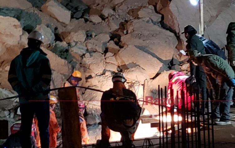 Se da por muertos a los dos obreros sepultados por caída de talud, suspenden labores de rescate
