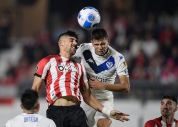Estudiantes golea 4-1 a Vélez en primera fecha del Grupo C de Libertadores