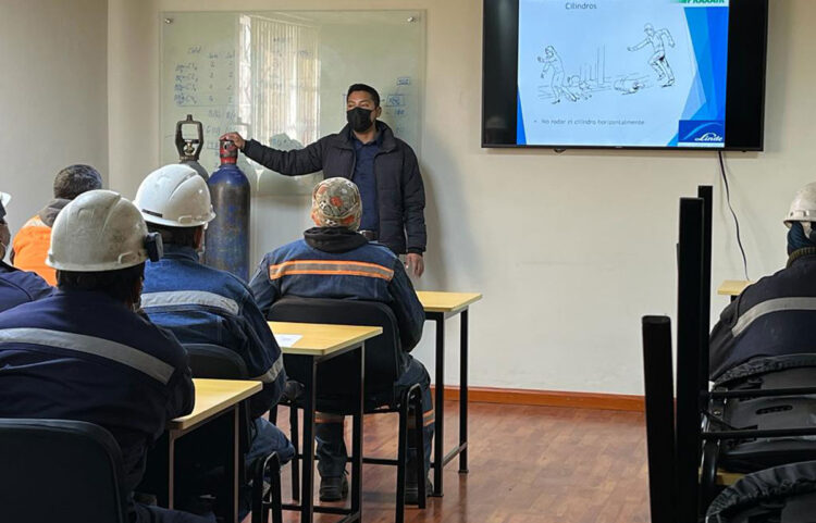Capacitan en seguridad al 61% del personal de Ferroviaria Andina